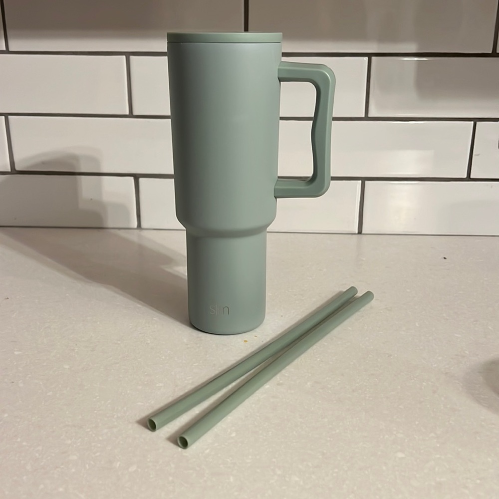 Simple Modern Trek 40oz